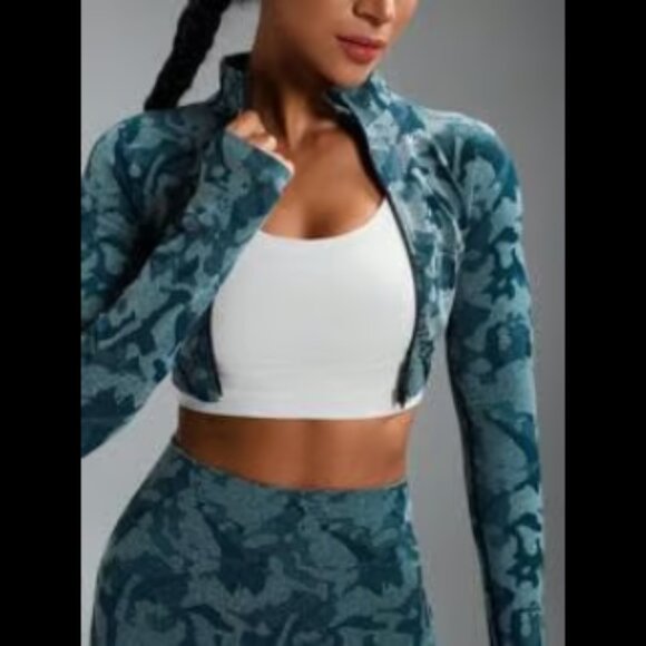 Seamless Leggings and Long Sleeve Front Zipper Crop Top Match Set - Picture 3 of 6